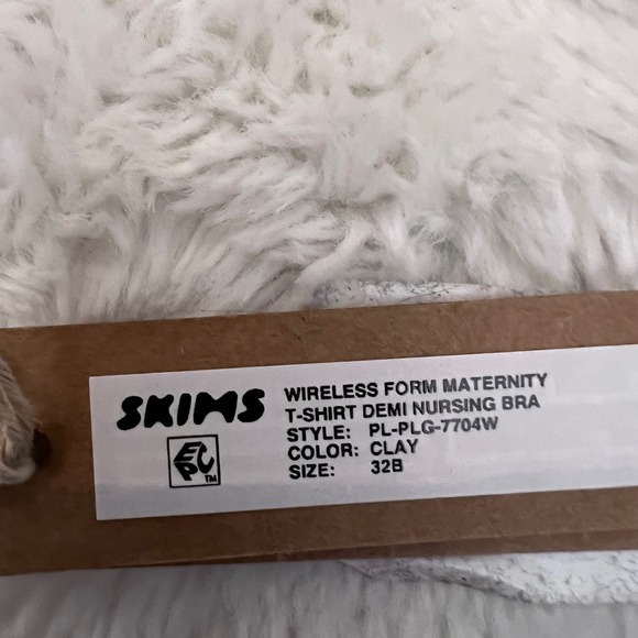 SKIMS Women's Wireless Form Maternity T-Shirt Demi Nursing Bra Clay size 32B NEW - Picture 7 of 9